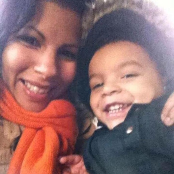 Meet your Posher, Stephanie - Picture 3 of 5